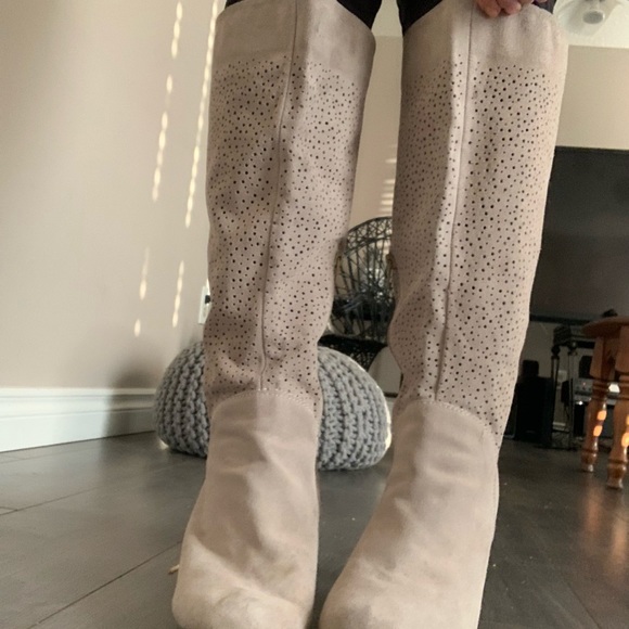 Brand new gorgeous boots - Picture 3 of 5